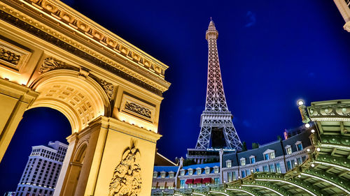 Couples can book a special Silver Bells Wedding Package with ceremonies at places like the Arc de Triomphe replica and the Eiffel Tower Viewing Deck. Couples can book a special Silver Bells Wedding Package with ceremonies at places like the Arc de Triomphe replica and the Eiffel Tower Viewing Deck.