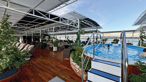 The AmaDara's sundeck pool. The AmaDara's sundeck pool.